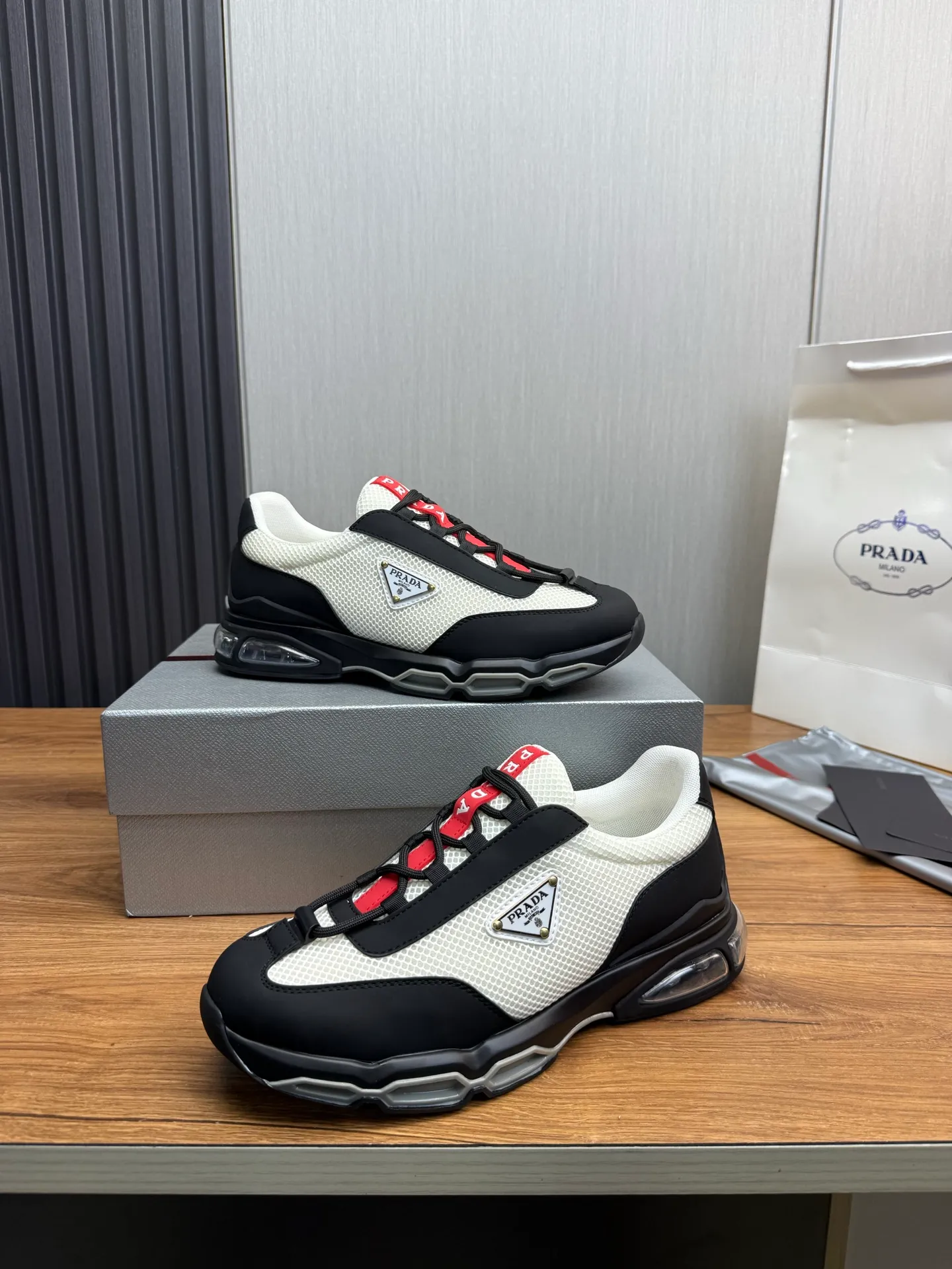 Men's shoes 💰660💰 [PRADA] Men's shoes are popular in the counter, high-quality shipments ✔️Official website synchronization, original imported cowhide with comfortable mesh + cowhide lining, 1⃣️:1⃣️reproduction, original factory air-cushioned original sole, 38-45